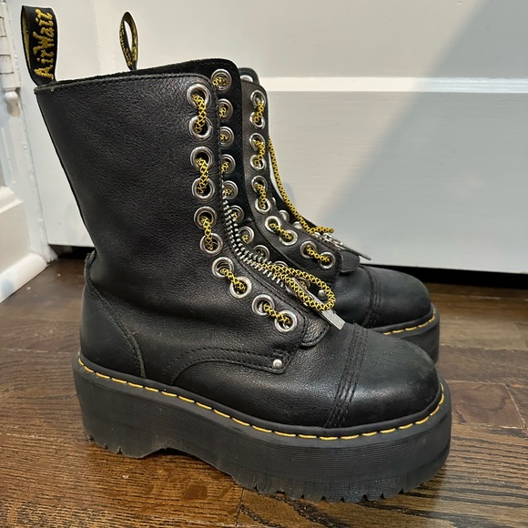 Dr. Martens Jadon II black chunky platform boots - Picture 6 of 6